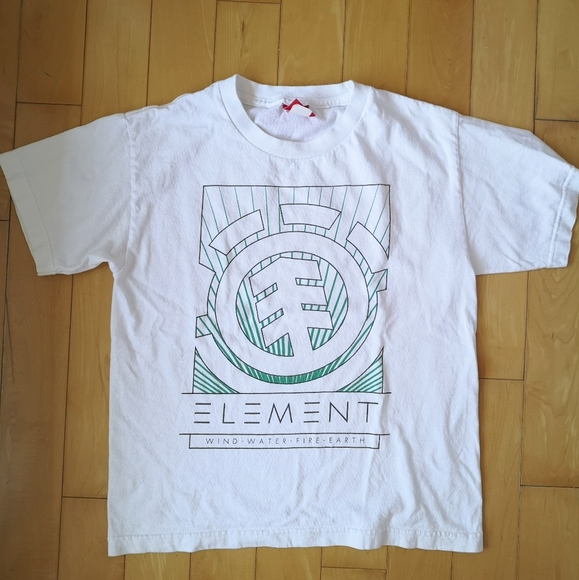 Graphic tees bundle - Picture 2 of 4